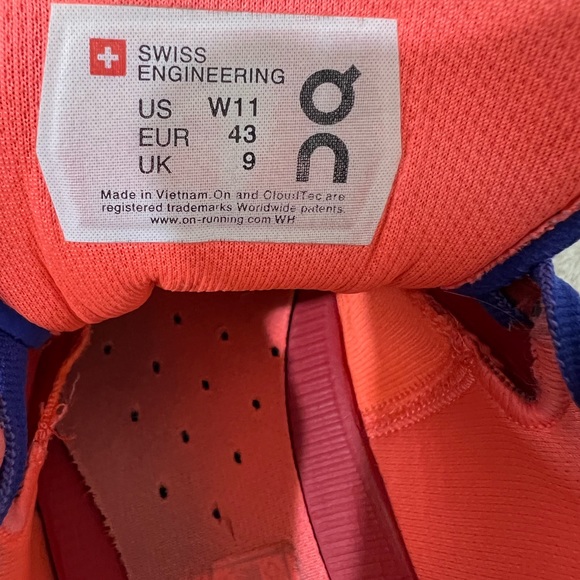 On Cloud X Women's Size 11 Swiss Engineering Red /Flash /Blue Running Gym Shoes - Picture 12 of 12